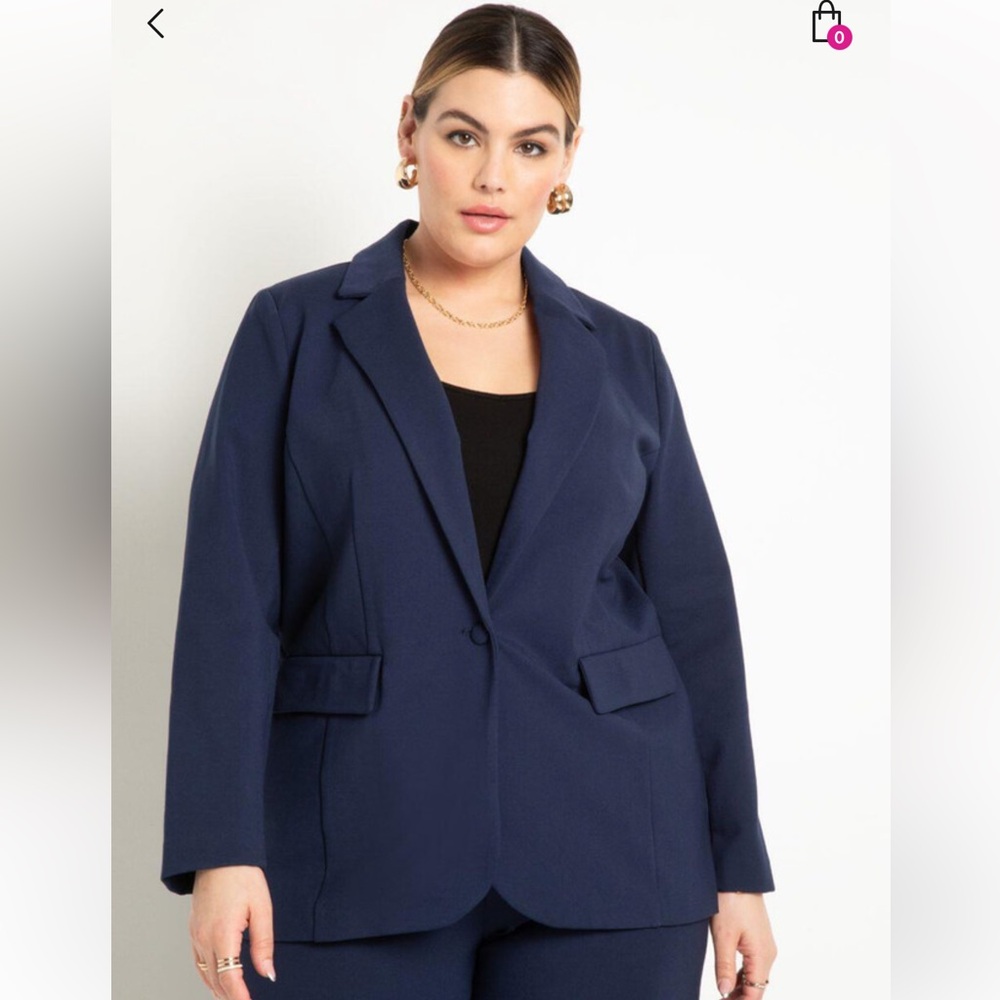 ELOQUII The Ultimate Stretch Long One
Button Blazer